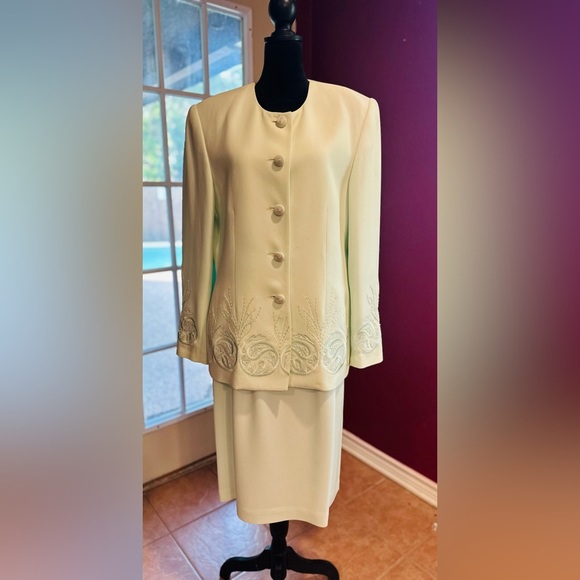Valerie Stevens Skirt Suit Set Size 12 | Mint Green | Embroidered Blazer - Picture 1 of 14